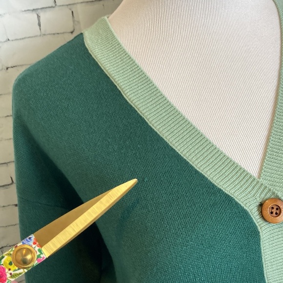 Box Lunch Harry Potter Dolby is free floral sweater cardigan jumper Sz M Fall - Picture 13 of 16